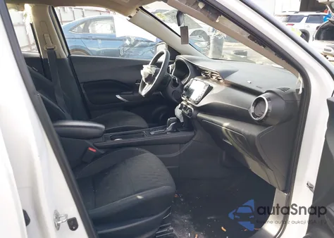 2021 Nissan Kicks Sv Xtronic Cvt из США, поврежденный, VIN 3N1CP5CV8ML532055